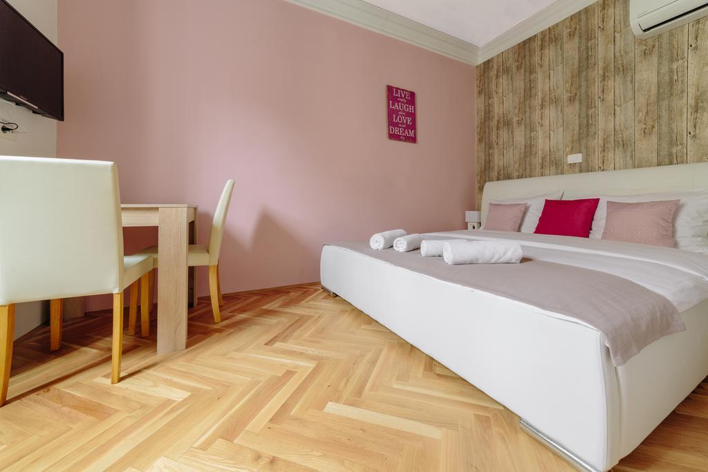 Piranika Hotel Eksteriør billede
